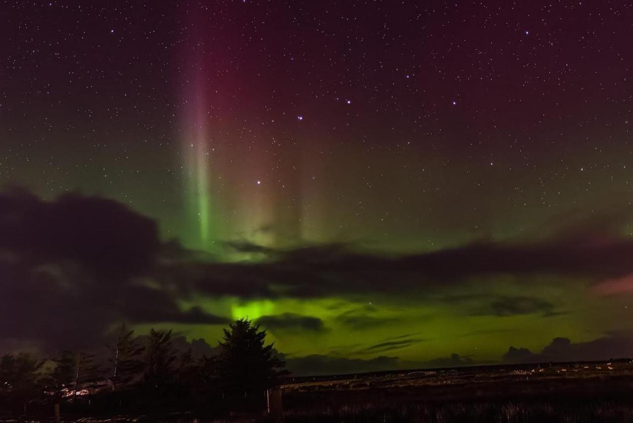 Brenarth Taigh Lägenhet Barvas Exteriör bild